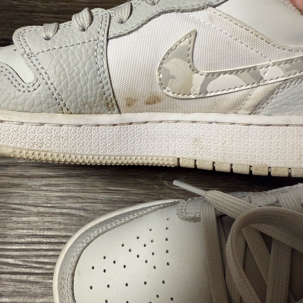Jordan 1 Low White Camo Sneakers - Picture 5 of 5